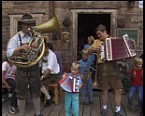 Almhütte mit Musikanten Bild: Almhütte mit Musikanten