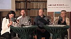 Sabine Coelsch-Foisner war im Gespräch mit Regisseur Jens-Daniel Herzog, Kostümbildnerin Sibylle Gädeke und Bühnenbildner Mathis Neidhardt Bild: Sabine Coelsch-Foisner war im Gespräch mit Regisseur Jens-Daniel Herzog, Kostümbildnerin Sibylle Gädeke und Bühnenbildner Mathis Neidhardt