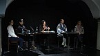 Teilnehmende (v.L.n.R.): Bühnenbildnerin Nora Pierer, Musiker David Lipp, Sabine Coelsch-Foisner, Regisseur Jérôme Junod und Kostümbildnerin Antoaneta Stereva. Bild: Teilnehmende (v.L.n.R.): Bühnenbildnerin Nora Pierer, Musiker David Lipp, Sabine Coelsch-Foisner, Regisseur Jérôme Junod und Kostümbildnerin Antoaneta Stereva.
