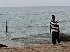 Dr. Leonidas Ndayisaba am Ufer des Tanganjikasee Bild: Dr. Leonidas Ndayisaba am Ufer des Tanganjikasee